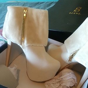 Ankel boots for a dancer or just a night out.